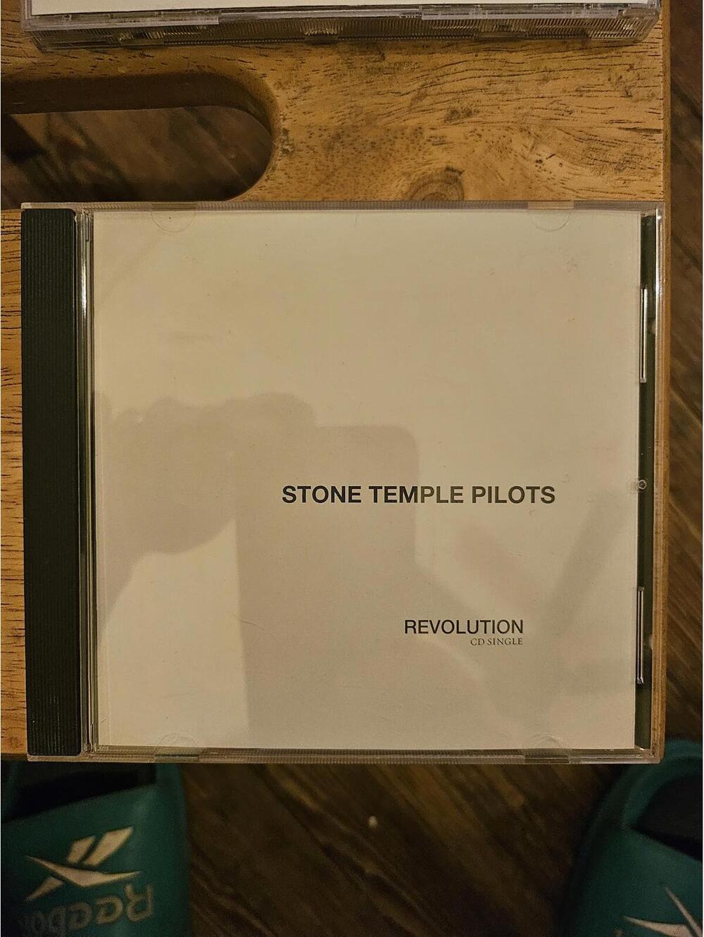Stone Temple Pilots - CD single - Revolution - lennon mccartney beatles song
